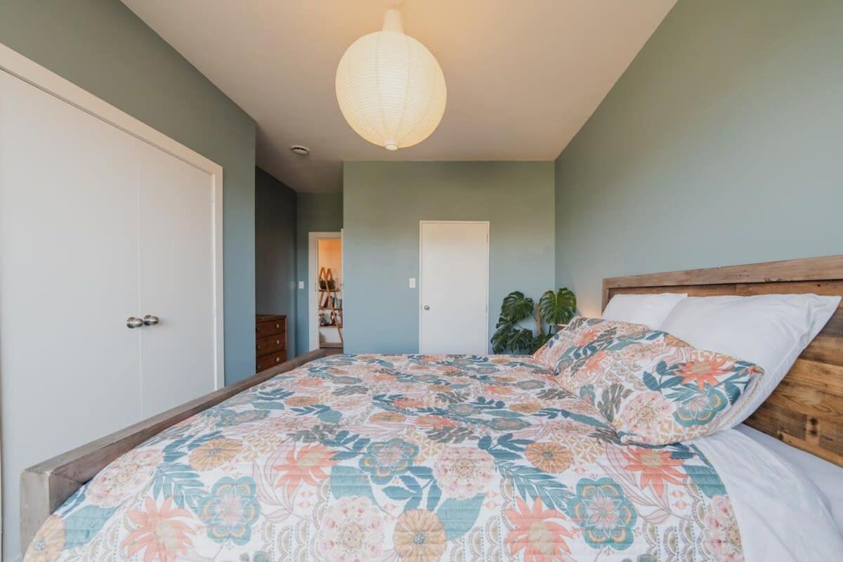 Somerfield Statement - Bold 3br House On Barrington *
