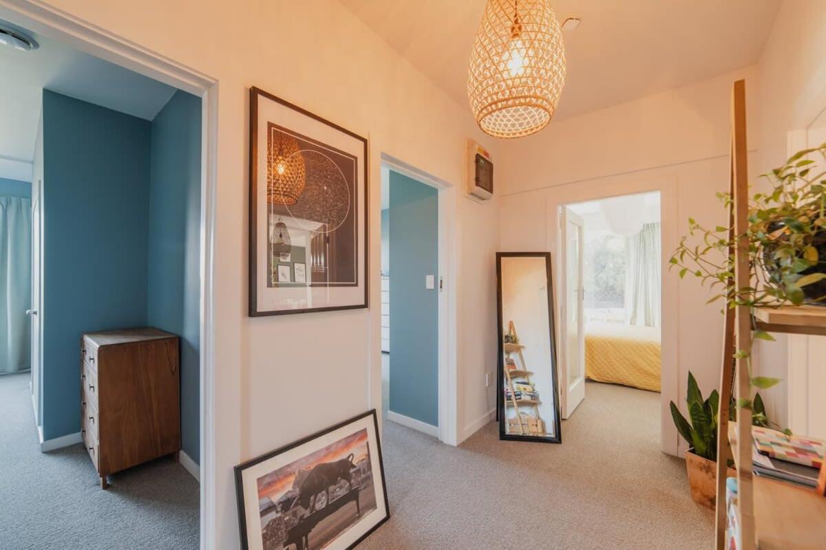 Holiday home Somerfield Statement - Bold 3br House On Barrington Christchurch