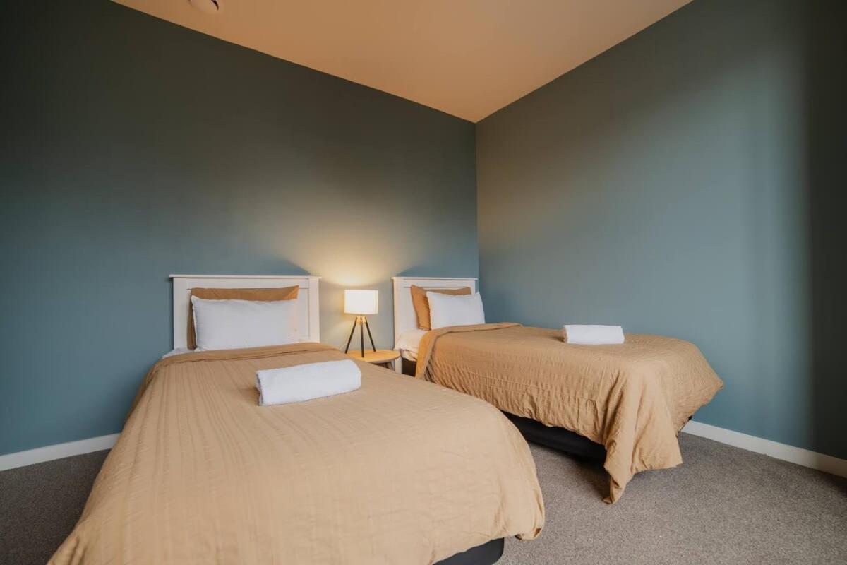 Somerfield Statement - Bold 3br House On Barrington Holiday home Christchurch