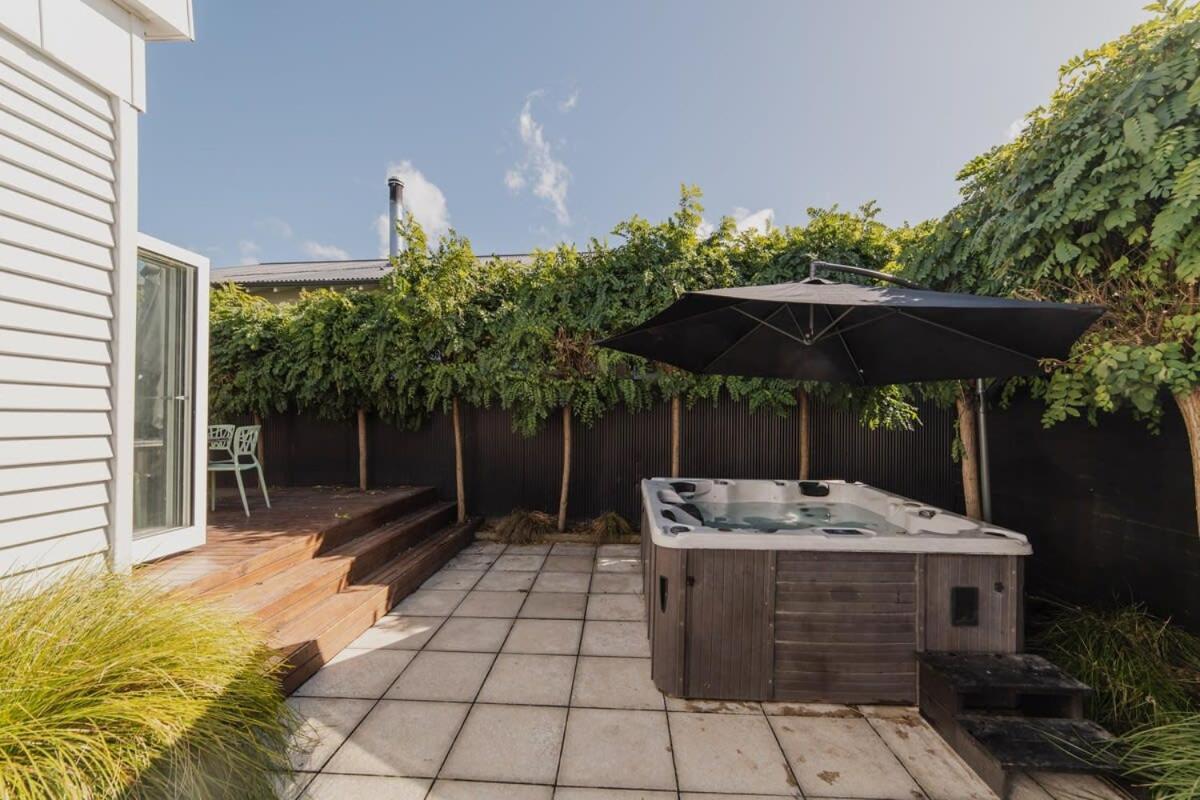 Somerfield Statement - Bold 3br House On Barrington