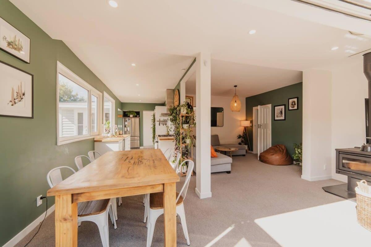 Somerfield Statement - Bold 3br House On Barrington